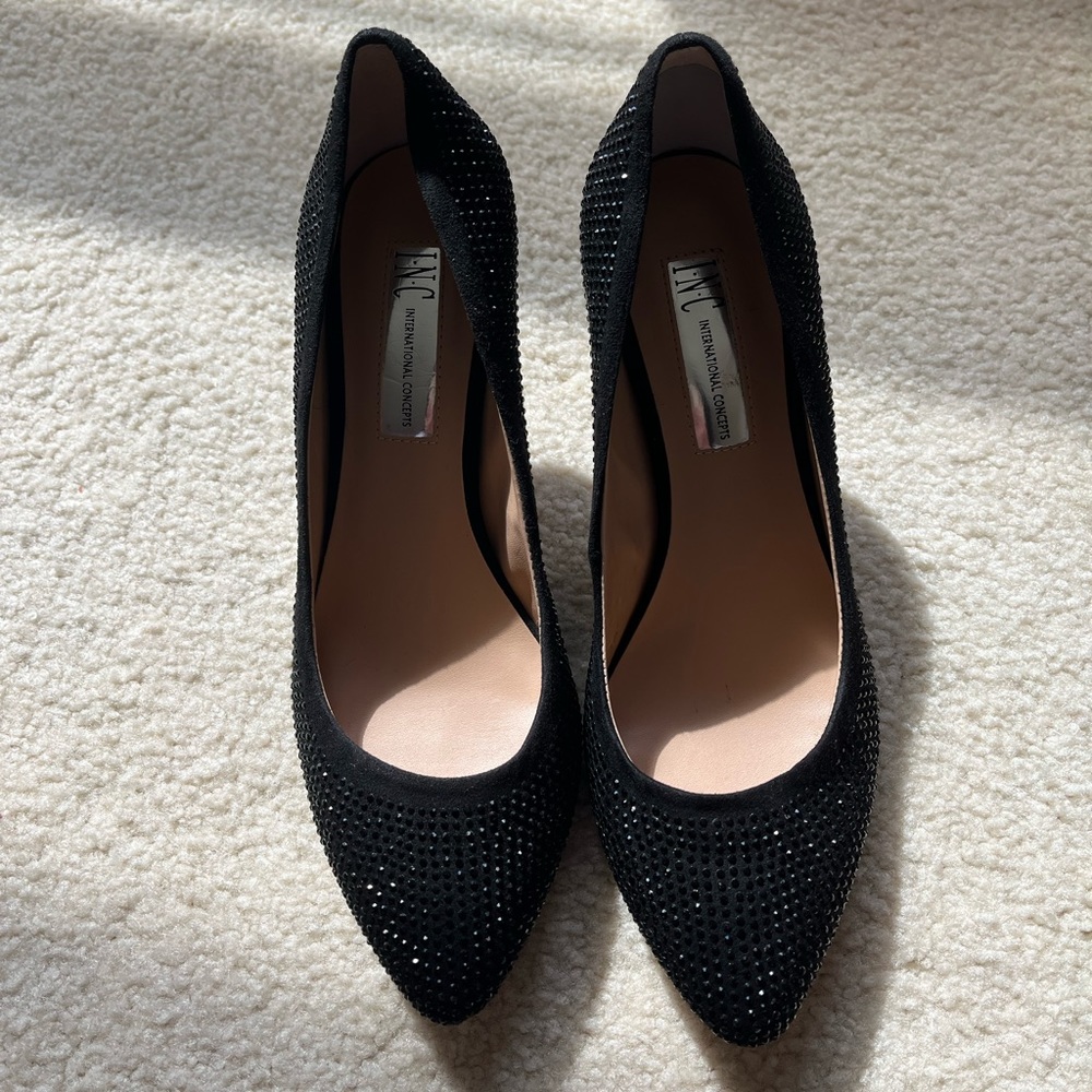 Women's Zitah Embellished Pointed Toe Pumps